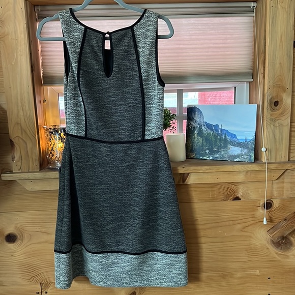 41 hawthorn Work Dress with Pockets - Picture 2 of 2